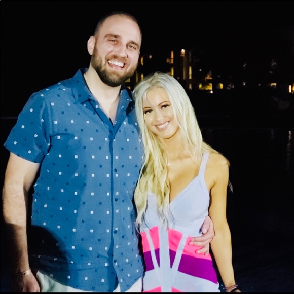 🥰🌸 Welcome to my Closet! Happy Poshing! - Picture 3 of 8